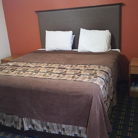 Budget Inn Tonawanda Exterior photo